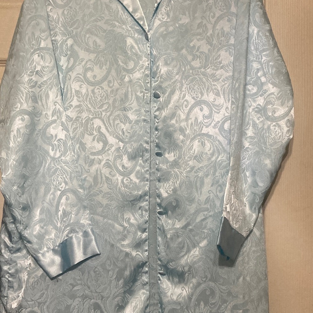 Elegant Light Blue Patterned Women's Robe - Picture 5 of 8